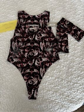 Freedom Rave Wear Drakonis slit sideboob bodysuit w/gloves